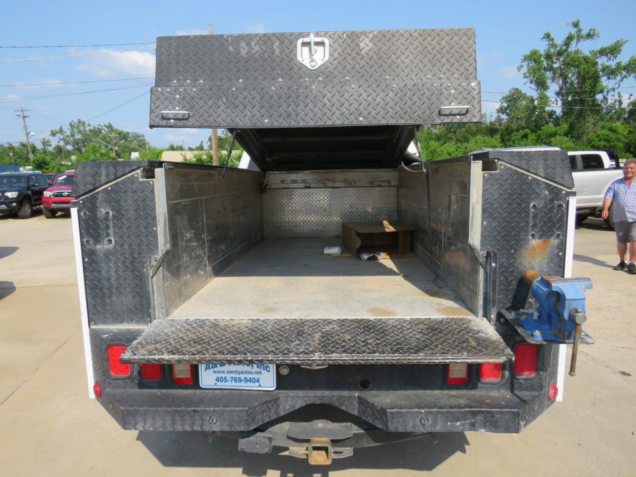 Used 2015 Ford F350 XLT w/ XLT Value Package AWD/4WD image 4