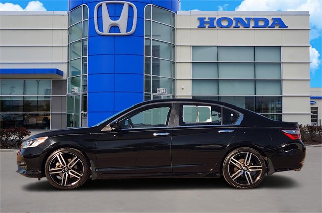 Used 2016 Honda Accord Sport image 3