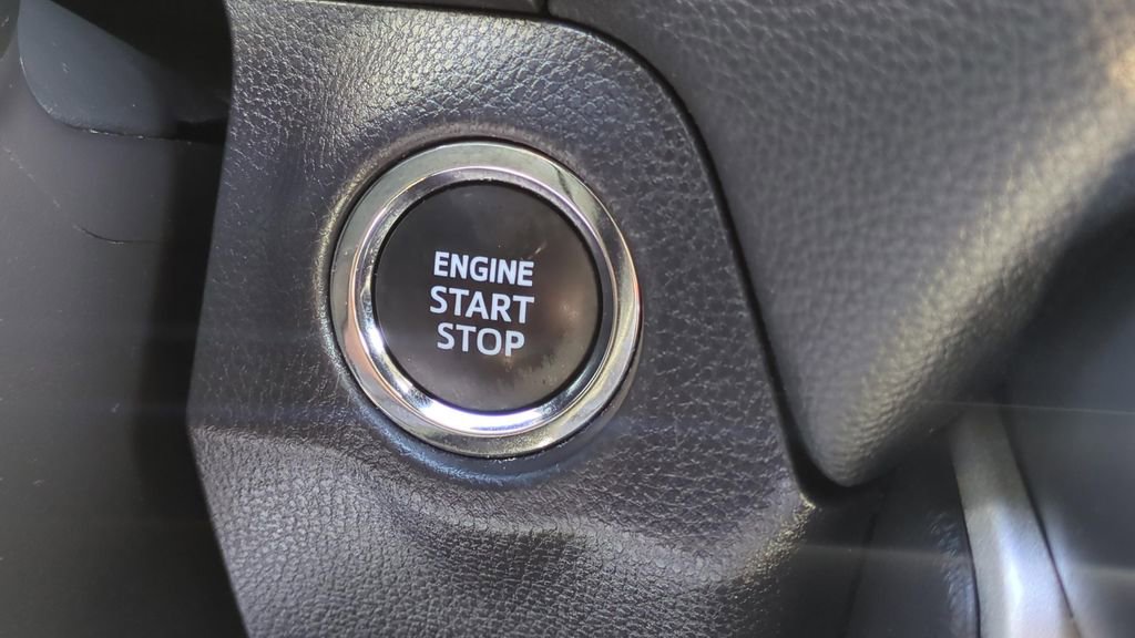 Used 2024 Toyota RAV4 XLE FWD image 23