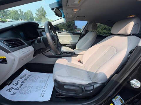 Used 2016 Hyundai Sonata SE FWD image 16