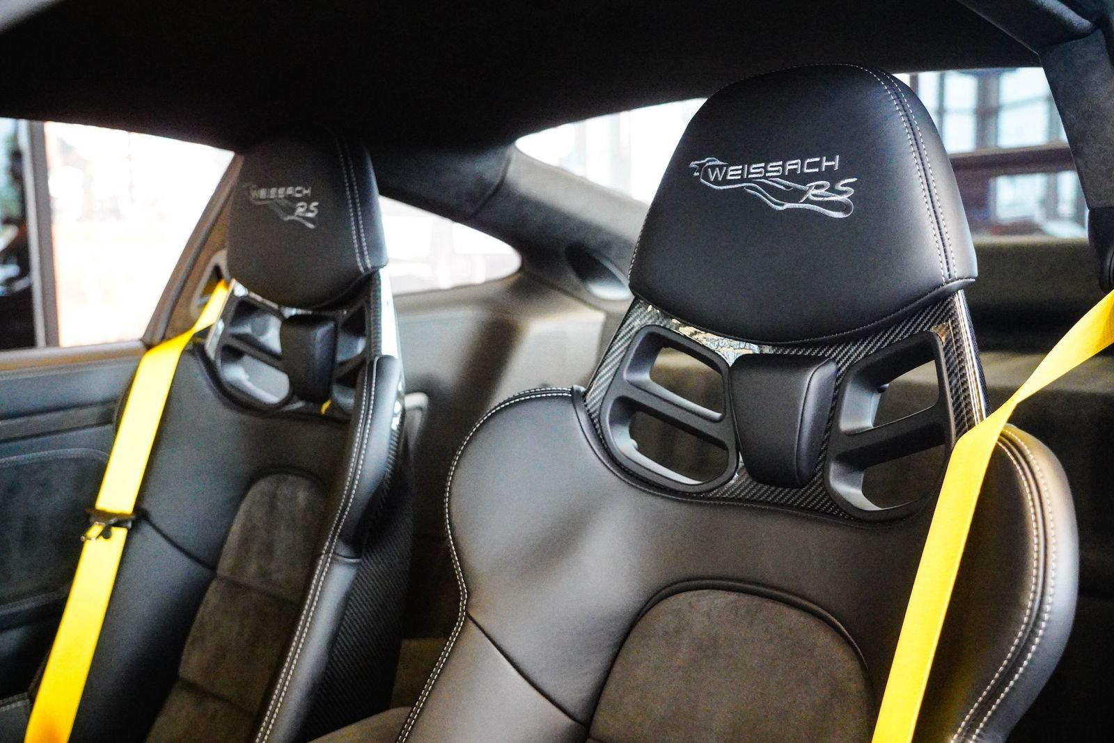 Used 2018 Porsche 911 GT2 RS w/ Weissach Package RWD image 15