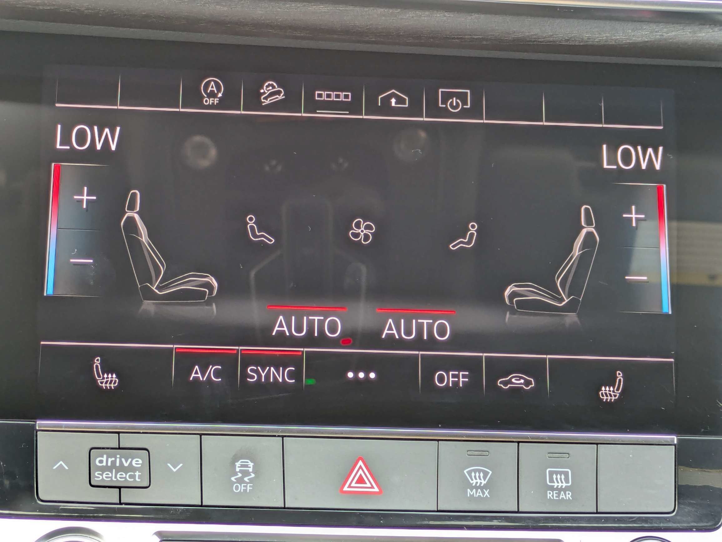 Used 2023 Audi Q8 Premium AWD/4WD image 29