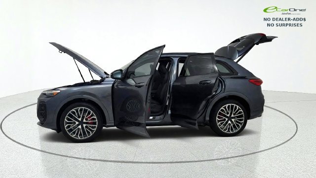 Used 2026 Audi SQ5 Premium Plus AWD/4WD image 15