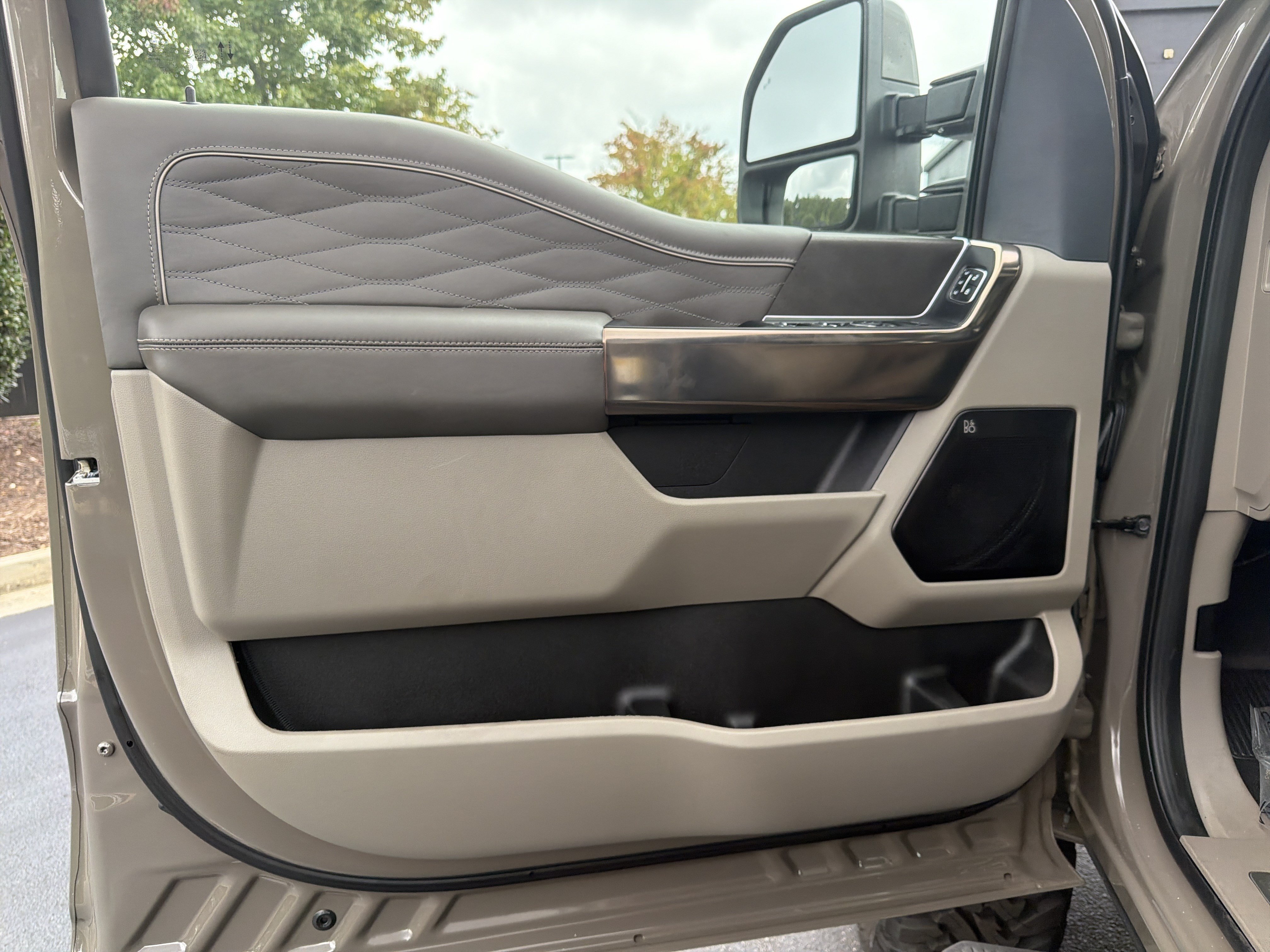 Used 2026 Ford F450 Platinum w/ Platinum Plus Package AWD/4WD image 25