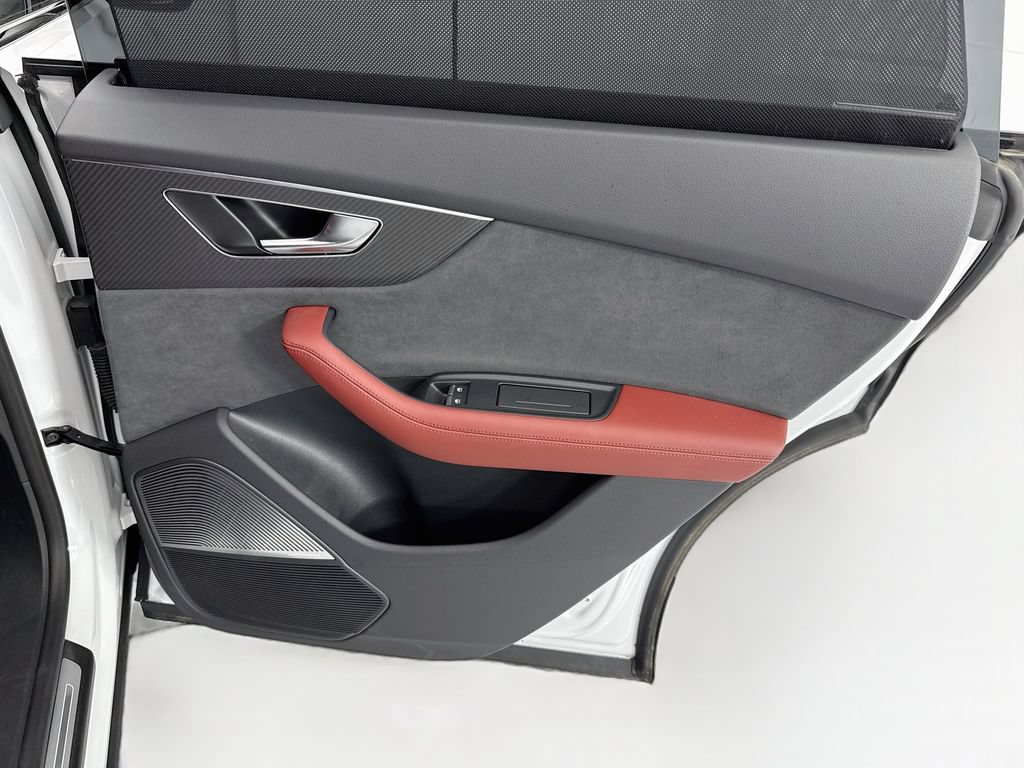 Certified 2025 Audi SQ8 Prestige AWD/4WD image 26