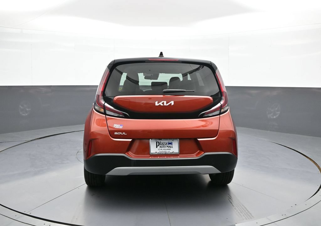 Certified 2023 Kia Soul LX w/ Option Group 015 FWD image 7