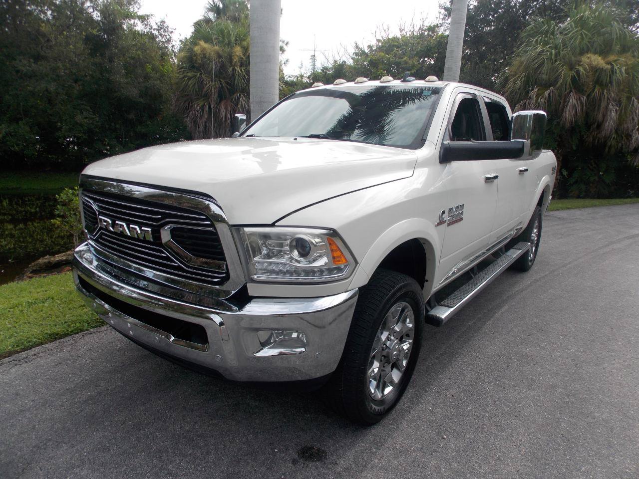 Used 2017 RAM 2500 Limited AWD/4WD image 2