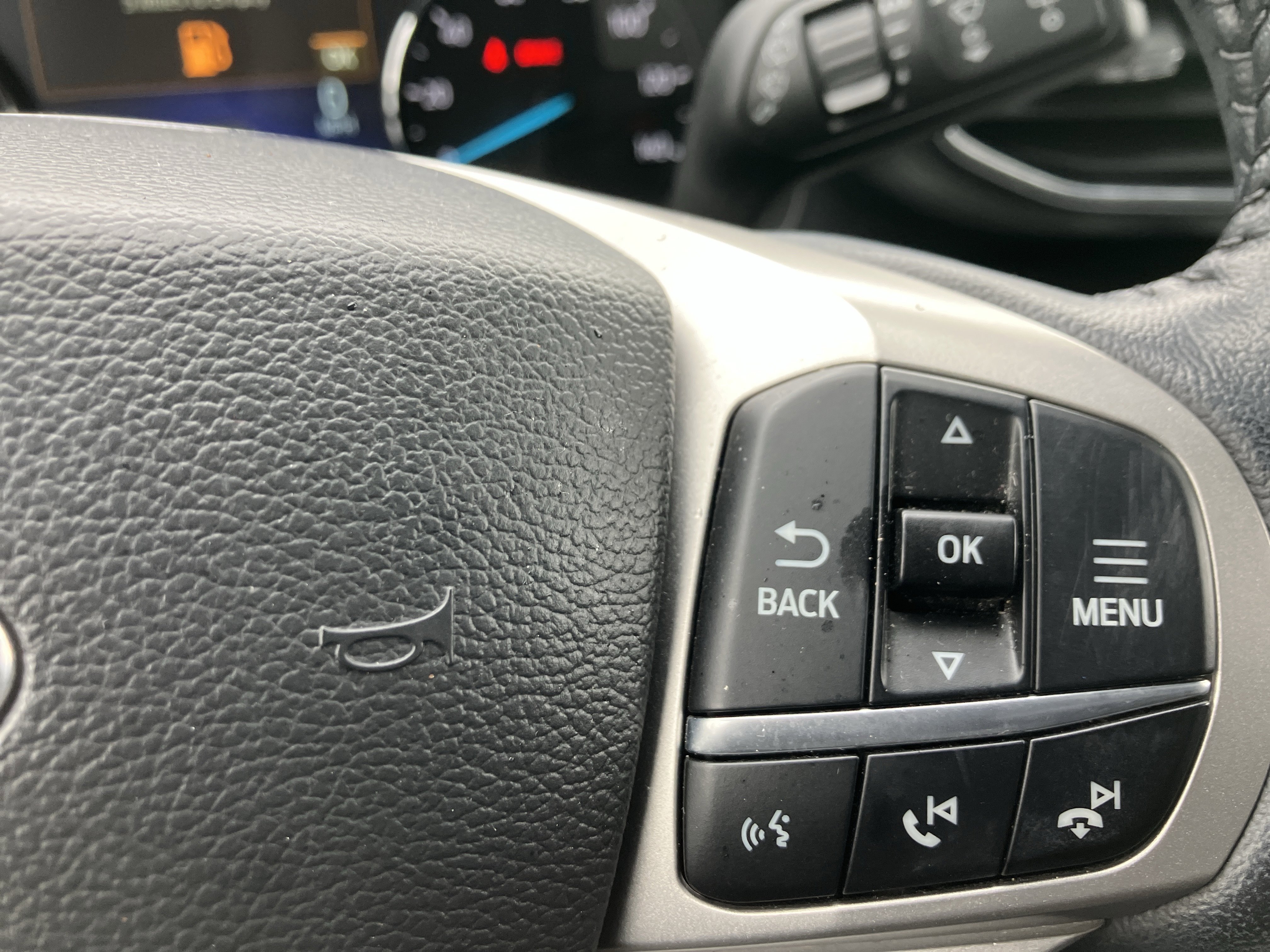 Certified 2022 Ford Explorer XLT w/ Equipment Group 202A image 29