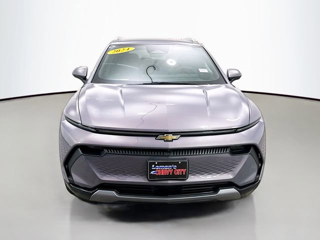 Used 2024 Chevrolet Equinox EV LT image 2
