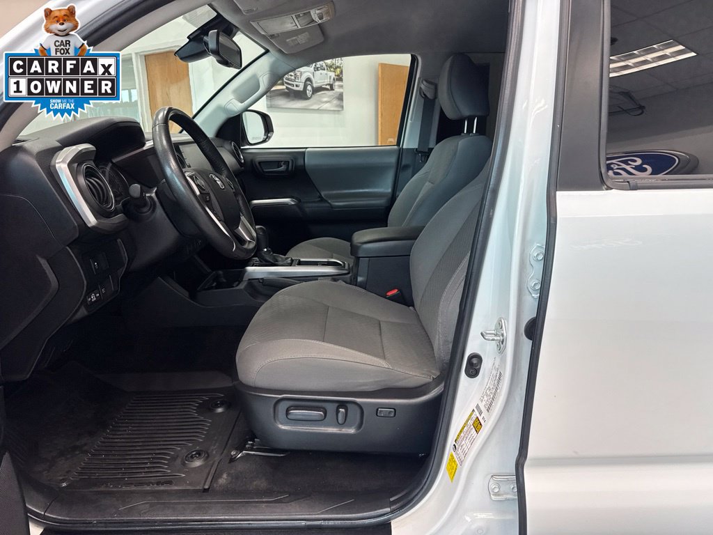 Used 2022 Toyota Tacoma SR5 AWD/4WD image 10