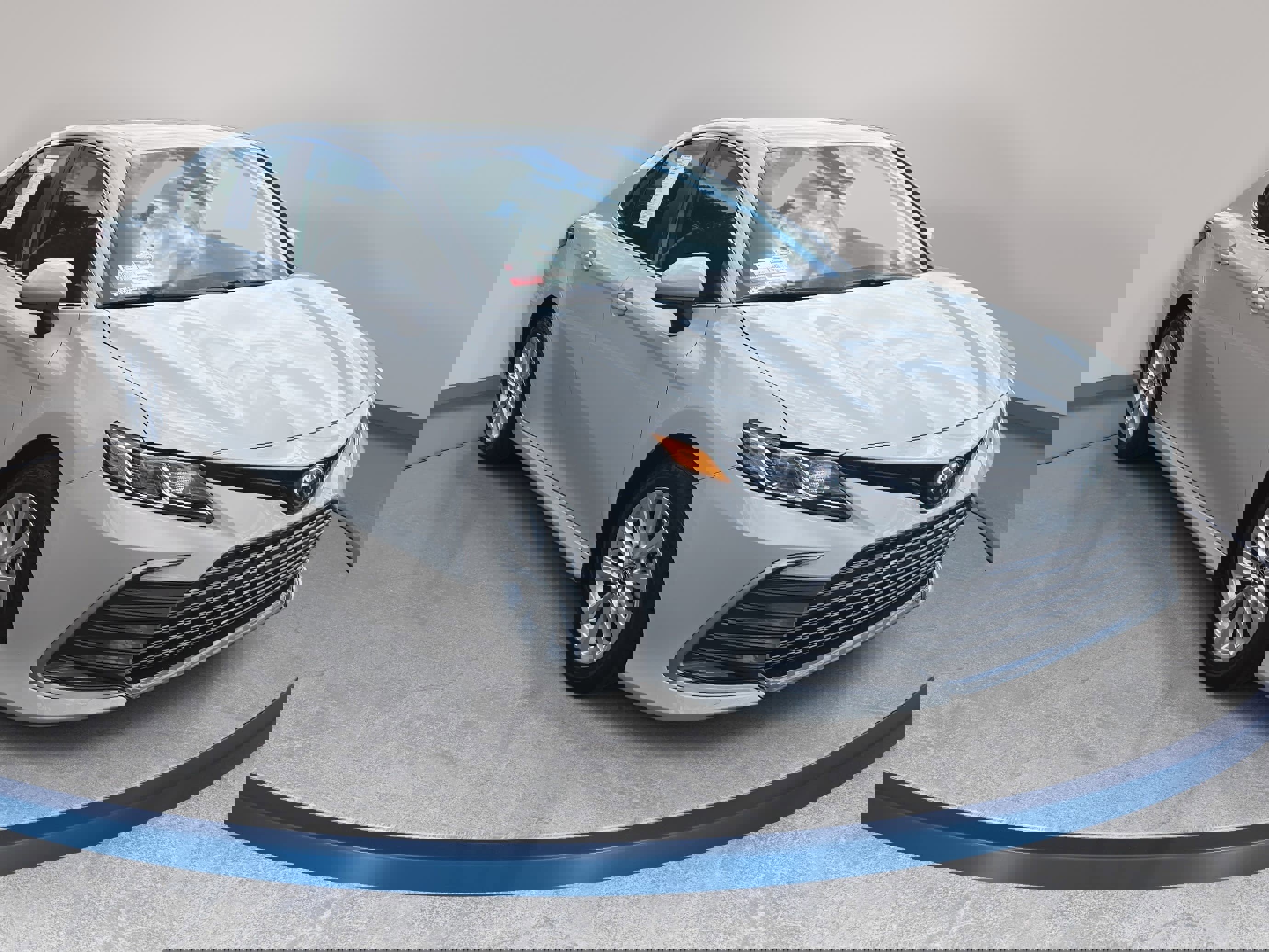 Used 2023 Toyota Camry LE image 3