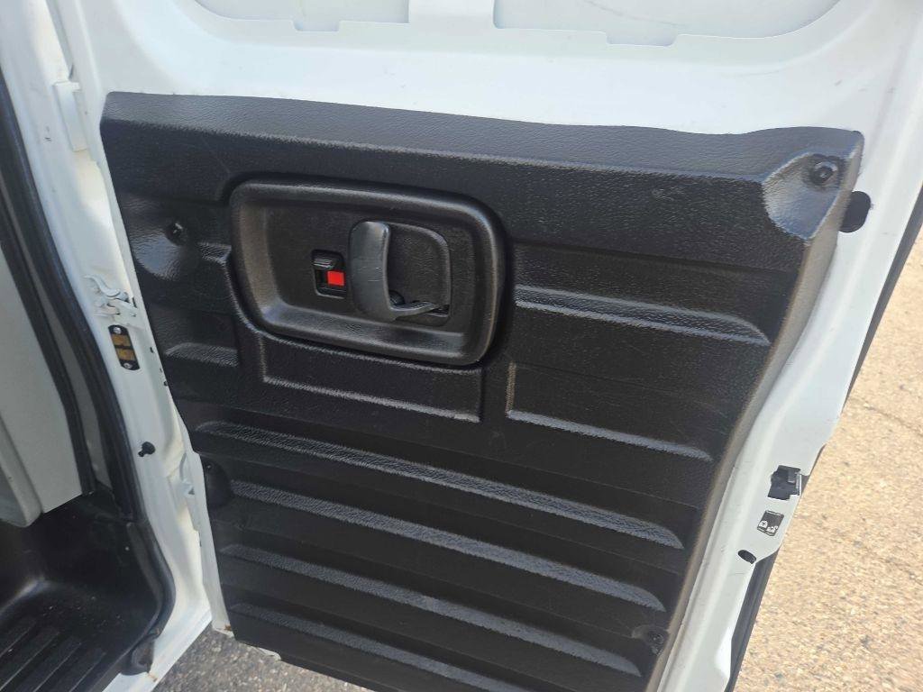 Used 2012 Chevrolet Express 2500 Extended image 19