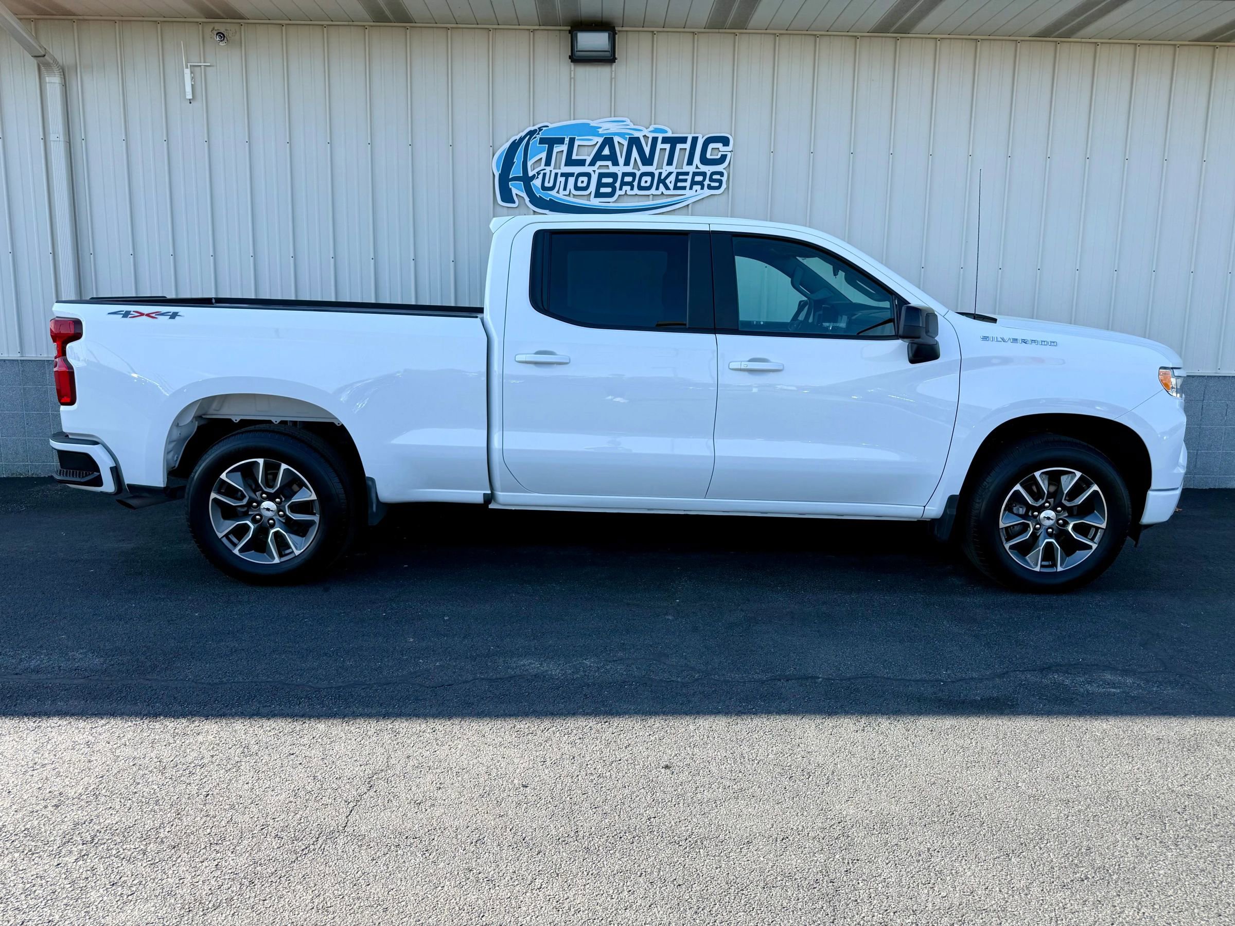 Used 2024 Chevrolet Silverado 1500 RST image 3