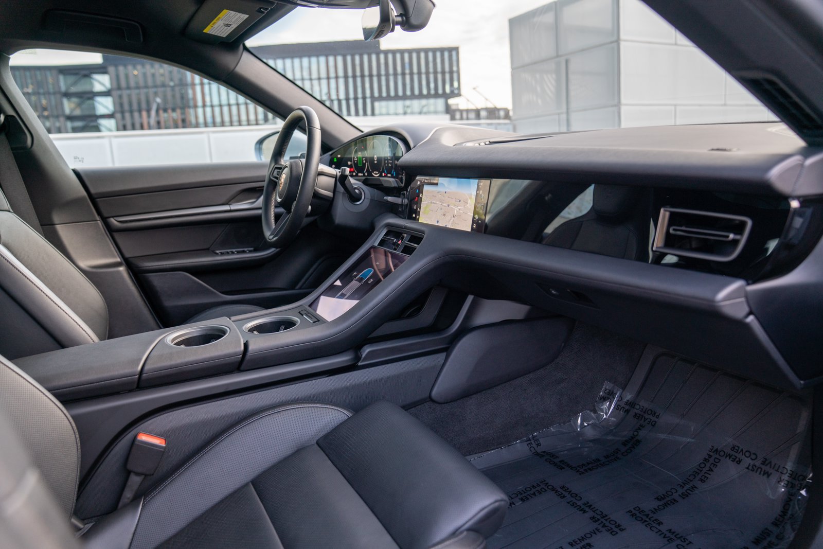 Certified 2025 Porsche Taycan AWD/4WD image 24