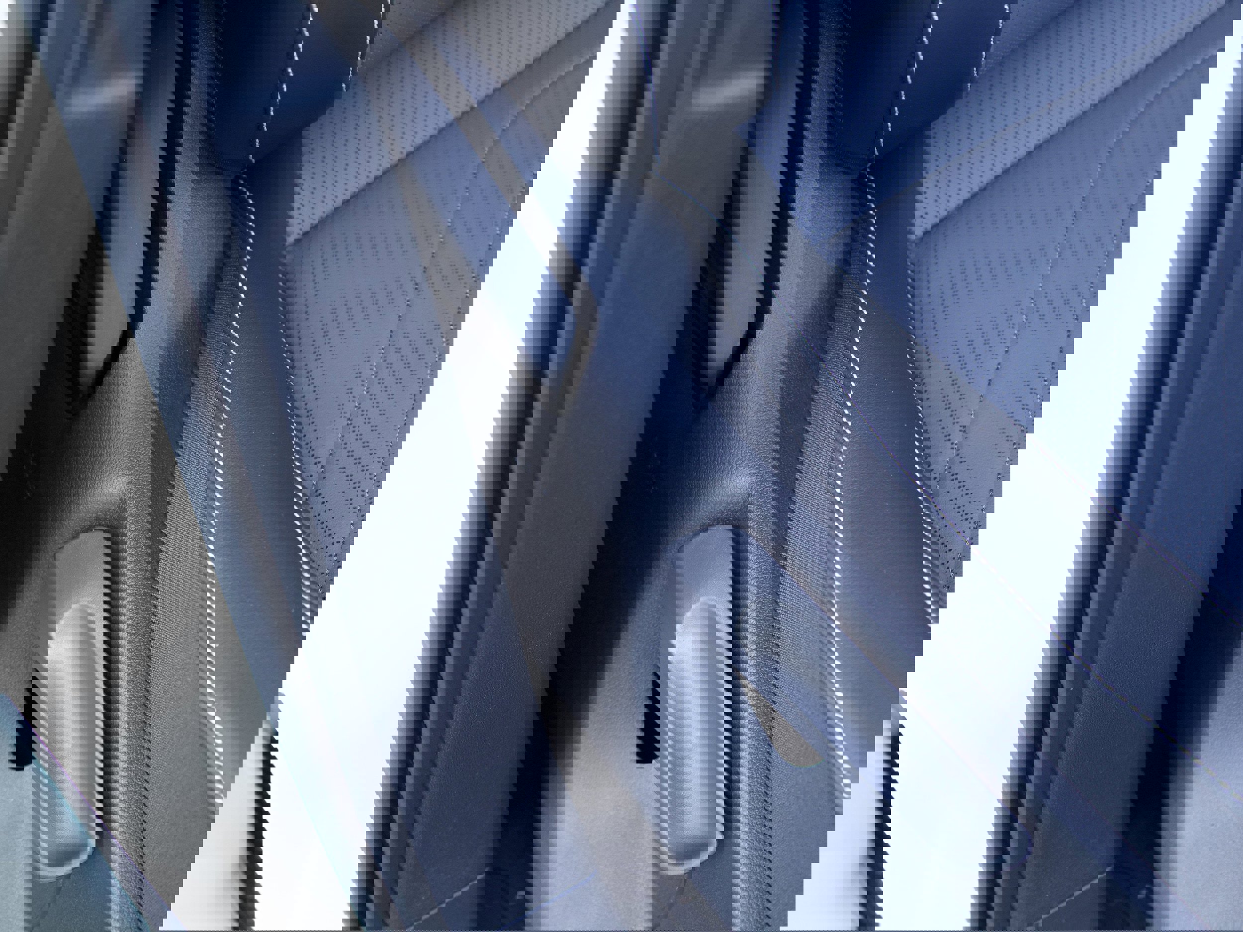 New 2025 Volkswagen Tiguan SE image 40