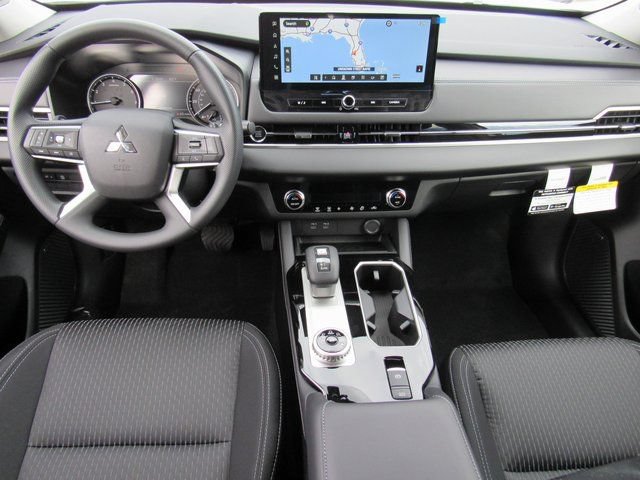 New 2026 Mitsubishi Outlander ES FWD image 9