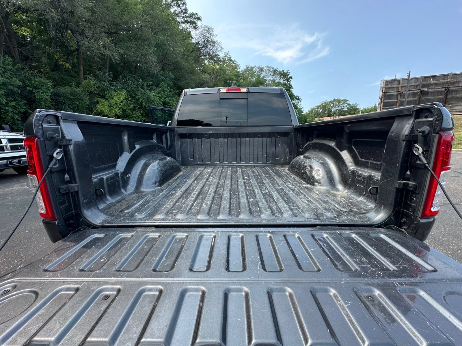 Used 2024 RAM 1500 Big Horn AWD/4WD image 40