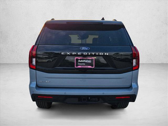 Used 2025 Ford Expedition Active RWD image 7