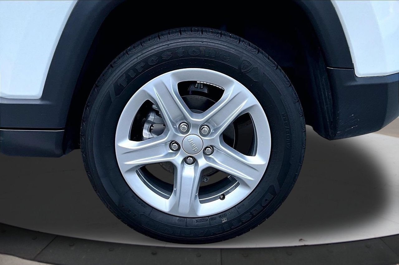 Used 2023 Jeep Compass Sport AWD/4WD image 33