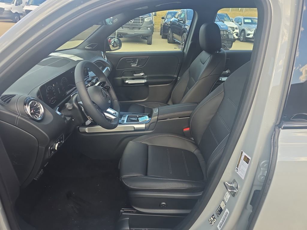 New 2026 Mercedes-Benz GLB 35 AMG 4MATIC image 9