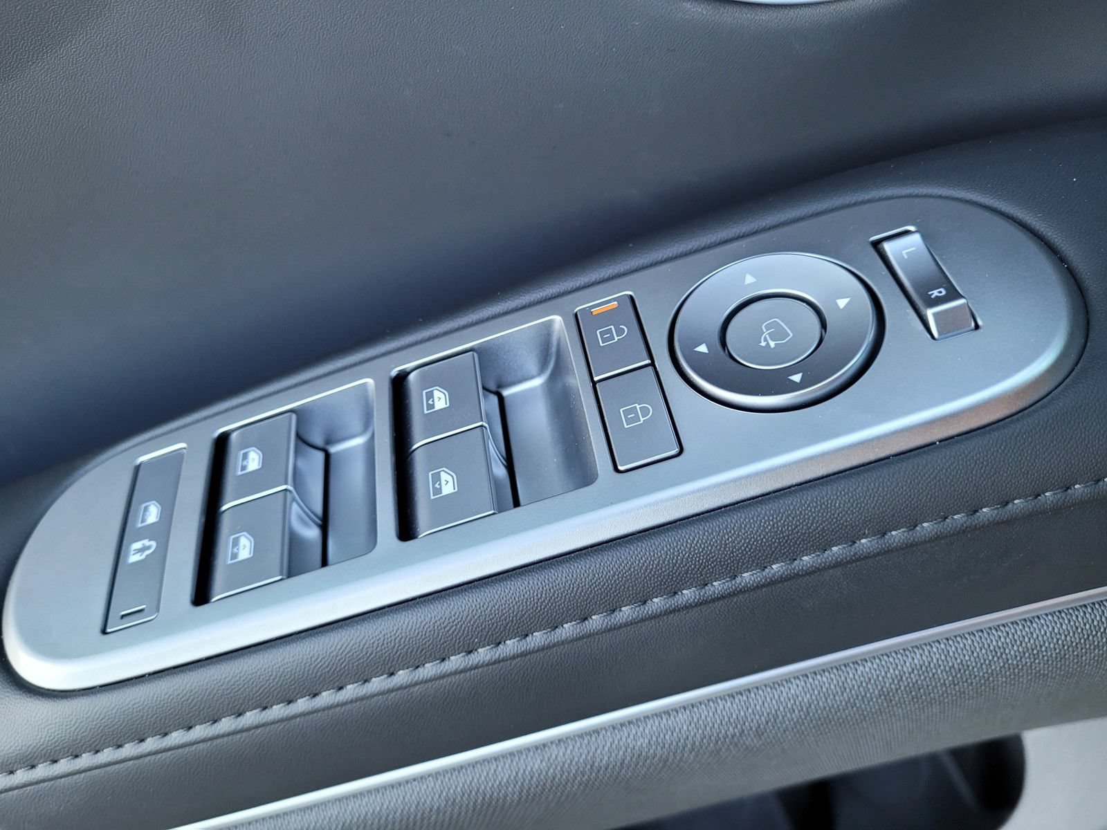 Certified 2026 Hyundai Palisade Calligraphy AWD/4WD image 24