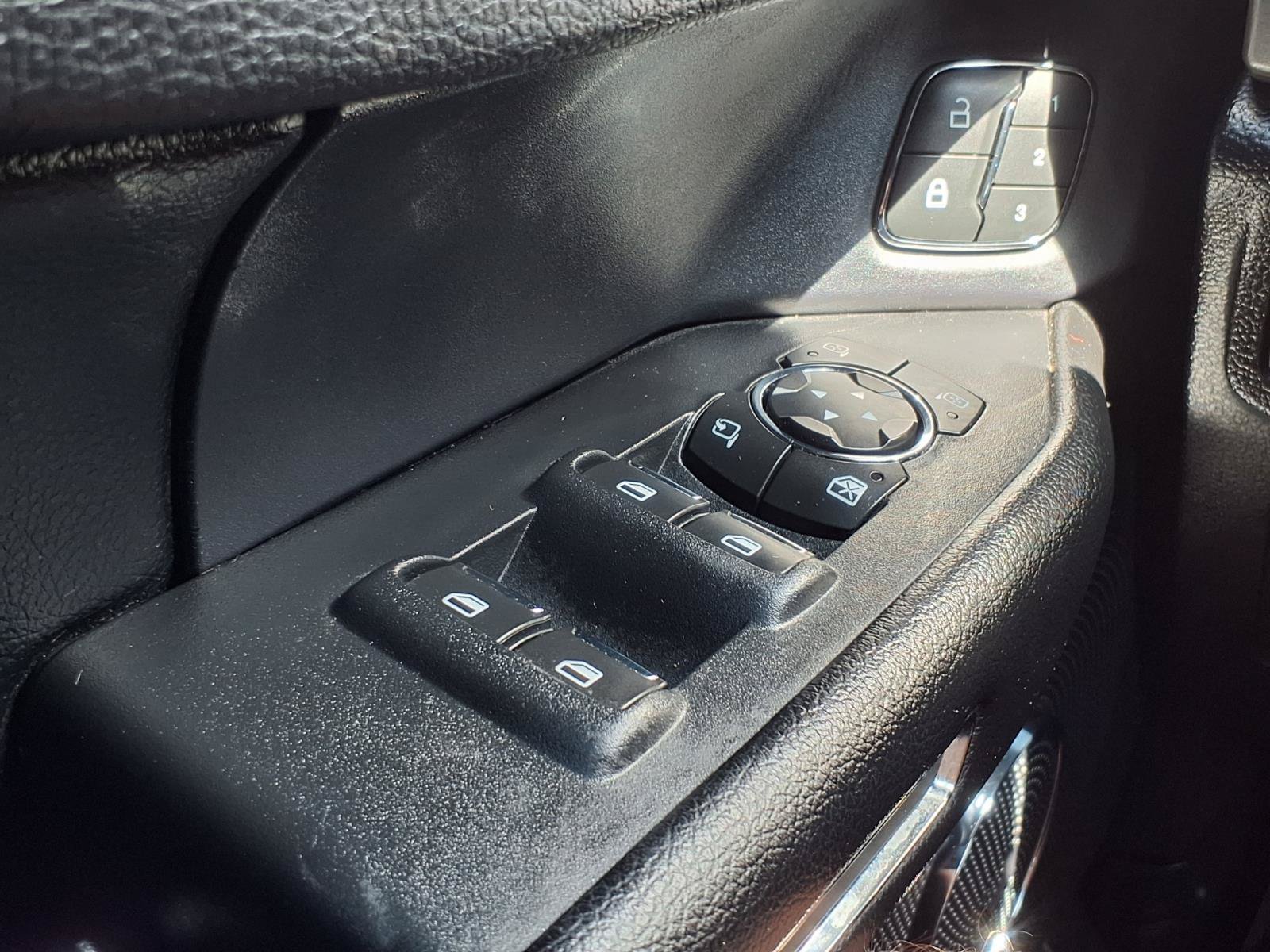 Used 2019 Ford Expedition Max XLT w/ Equipment Group 202A RWD image 12