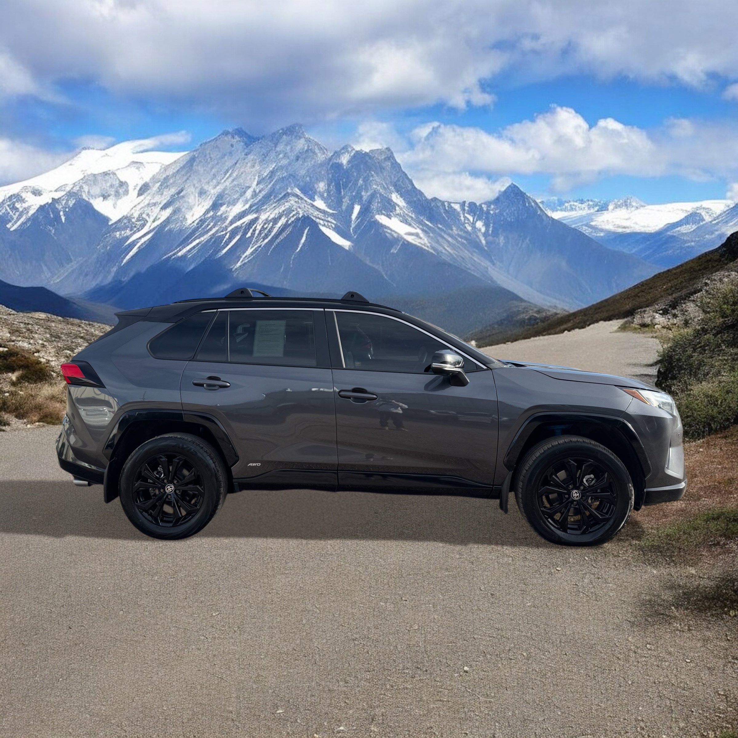 Used 2023 Toyota RAV4 XSE image 6