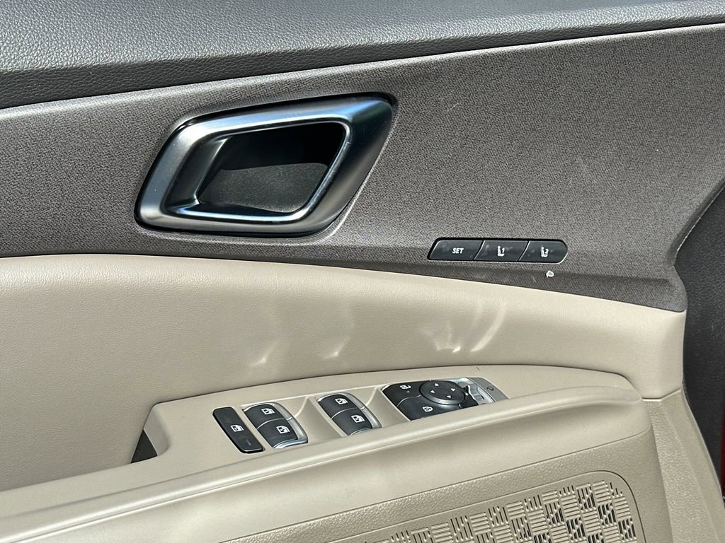 New 2026 Kia Carnival EX FWD image 18