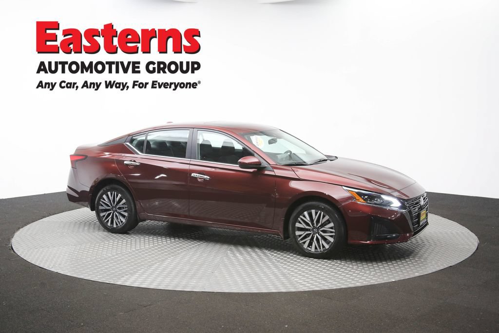 Used 2024 Nissan Altima 2.5 SV w/ SV Premium Package AWD/4WD image 50