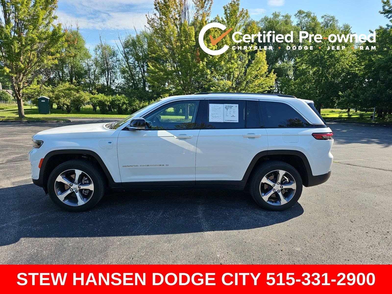 Used 2023 Jeep Grand Cherokee 4WD 4xe w/ Luxury Tech Group II image 1