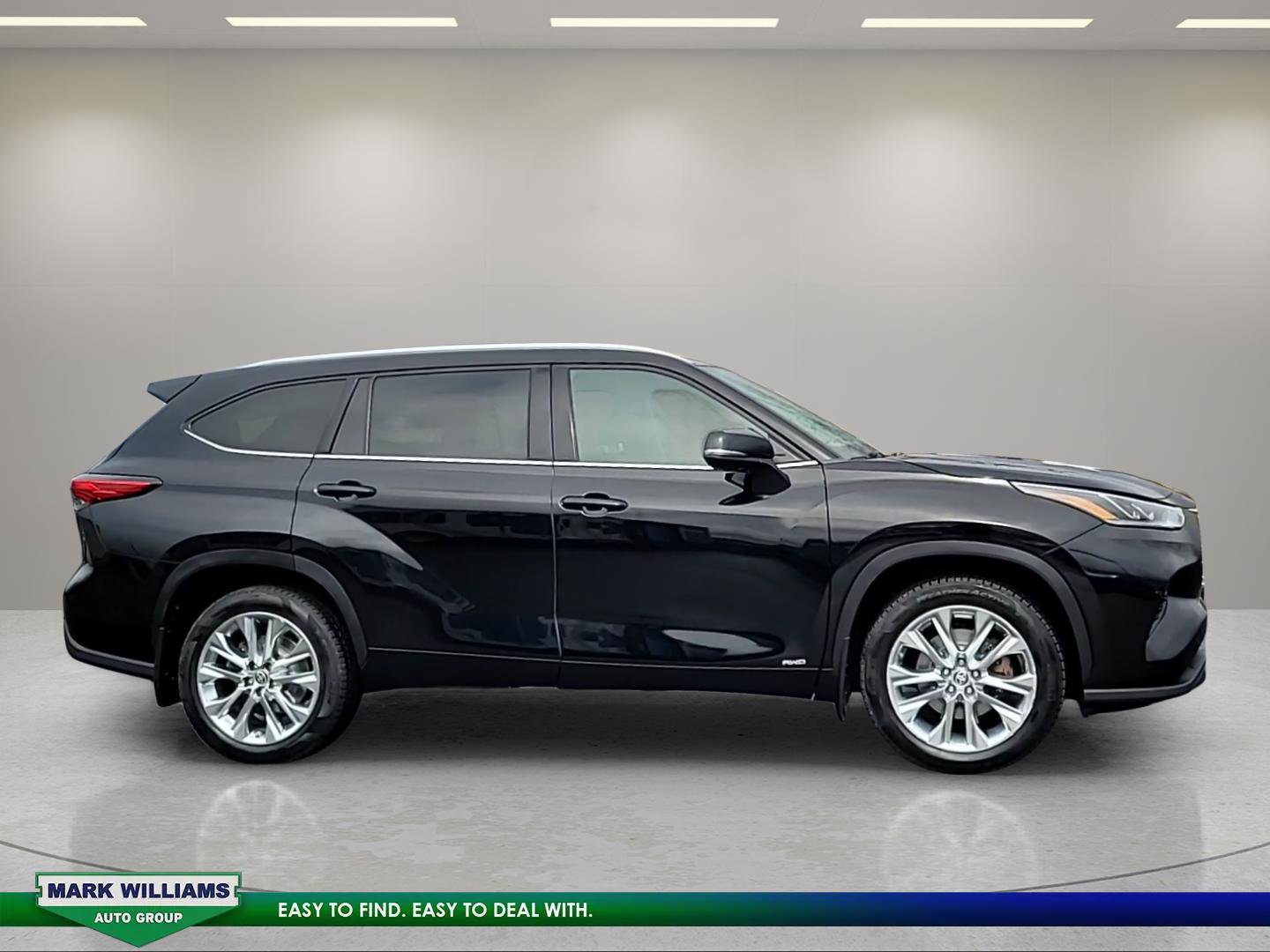 Used 2023 Toyota Highlander Limited image 2