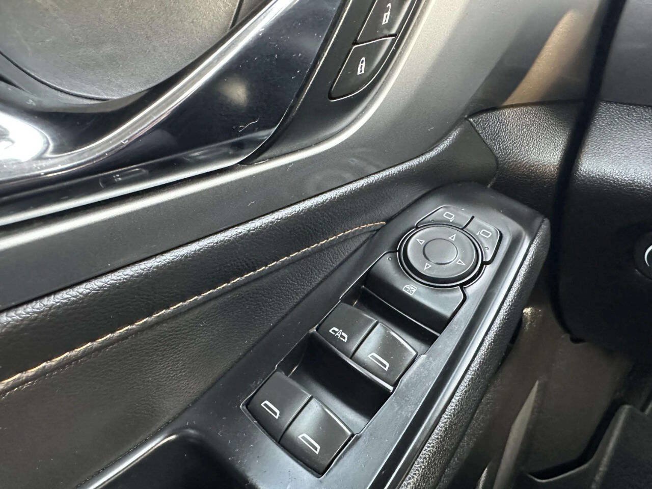 Used 2019 Chevrolet Traverse LT AWD/4WD image 29