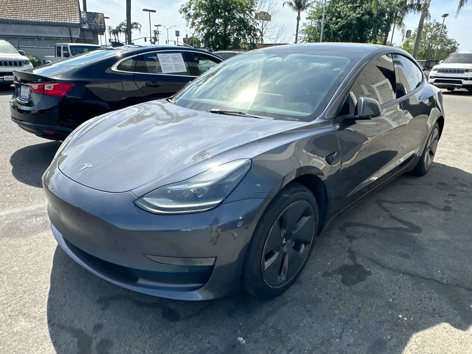Used 2023 Tesla Model 3 Standard Range image 2