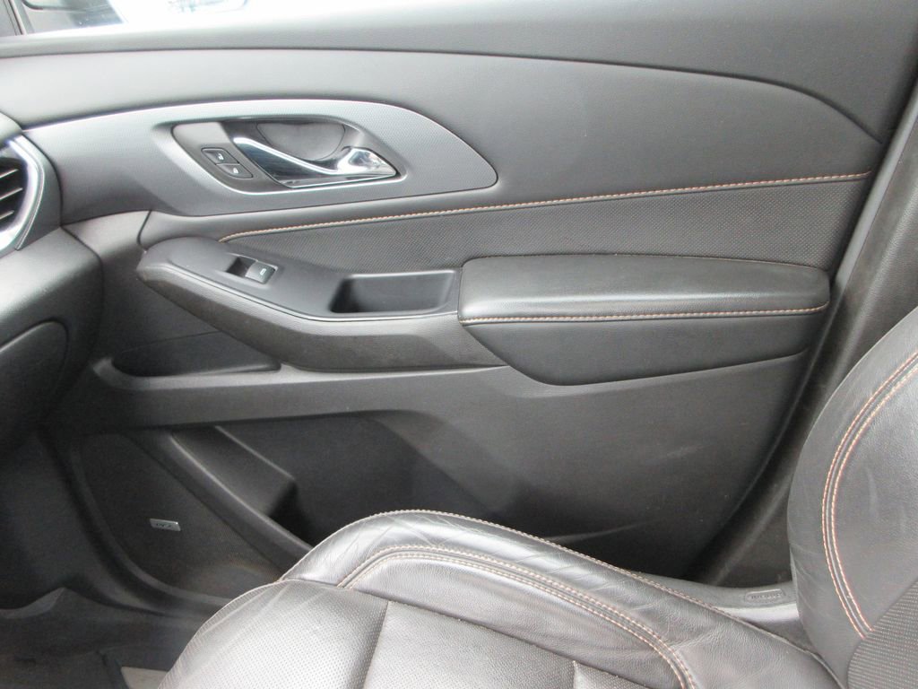 Certified 2021 Chevrolet Traverse Premier w/ Redline Edition image 37