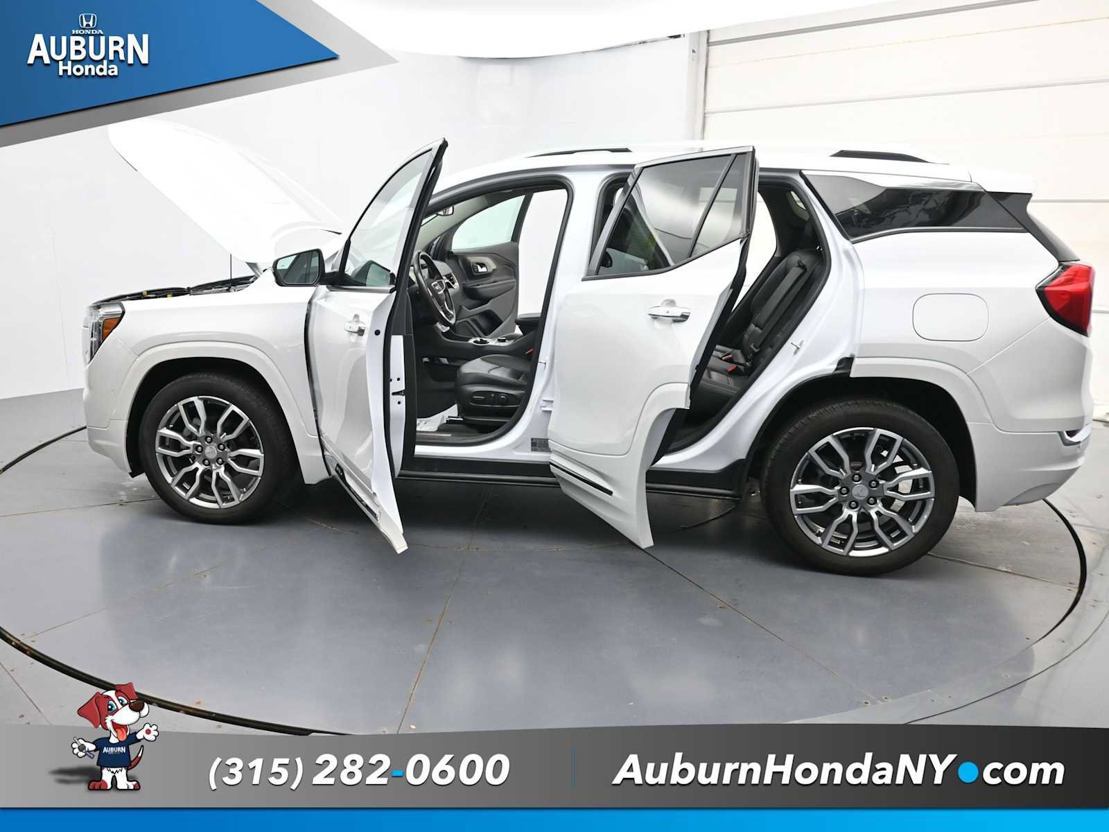 Used 2022 GMC Terrain Denali w/ Denali Premium Package AWD/4WD image 38