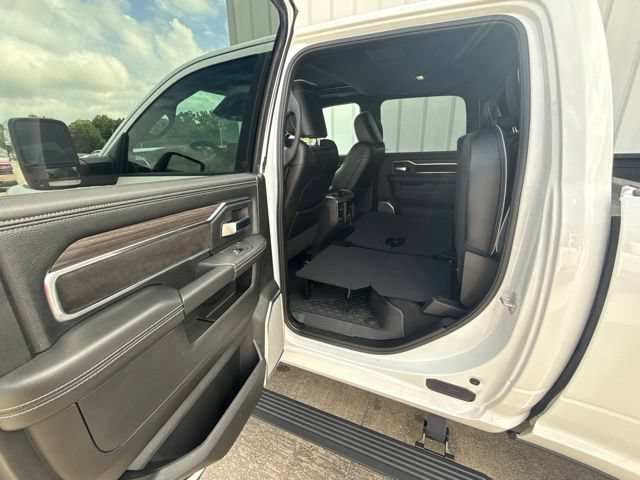 Used 2026 RAM 3500 Laramie AWD/4WD image 17