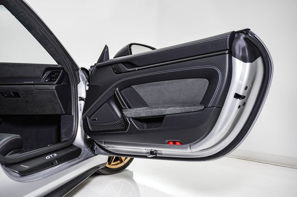 Certified 2026 Porsche 911 GT3 RWD image 17