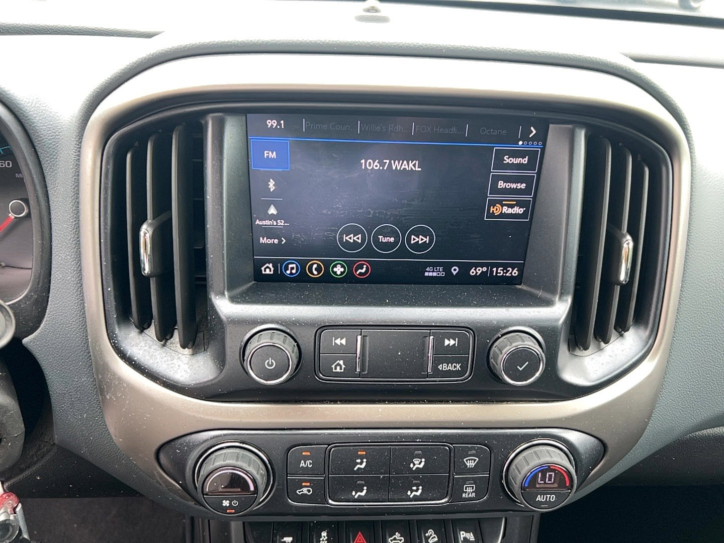 Used 2020 Chevrolet Colorado Z71 AWD/4WD image 17