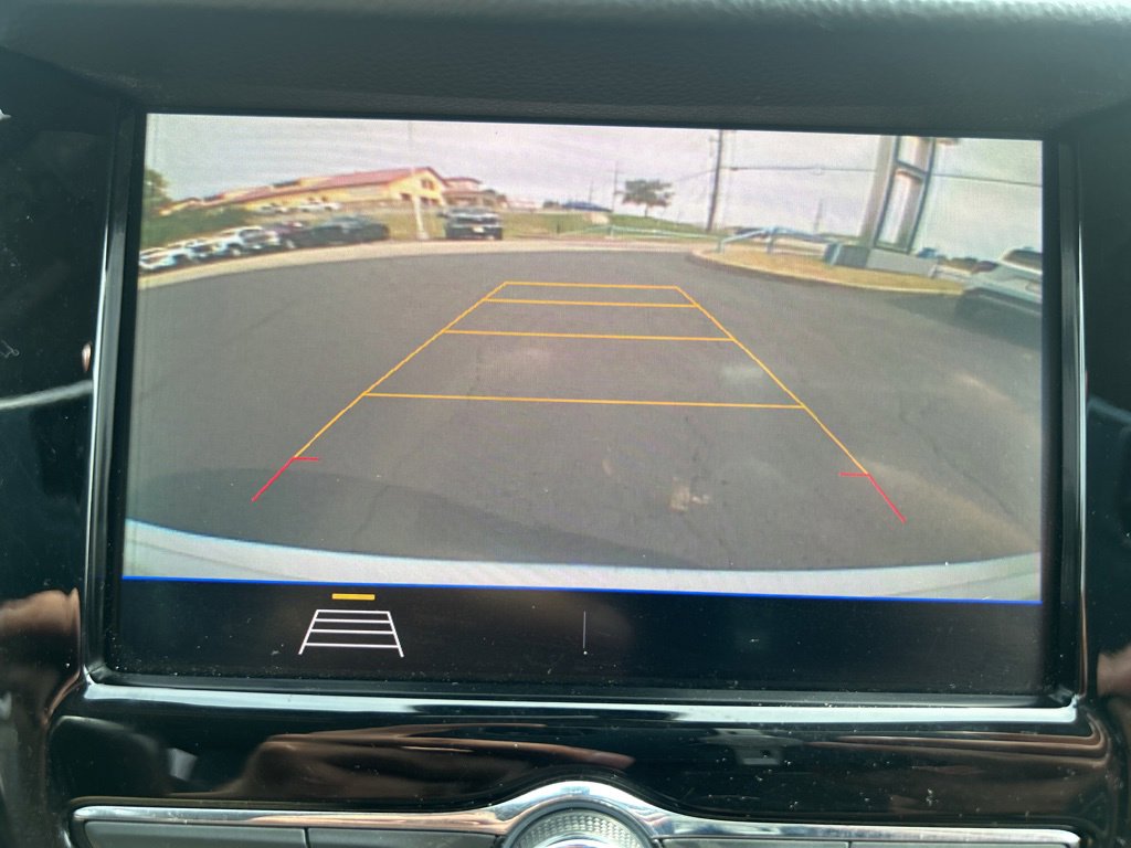 Used 2022 Chevrolet Trax LT w/ LT Convenience Package image 29