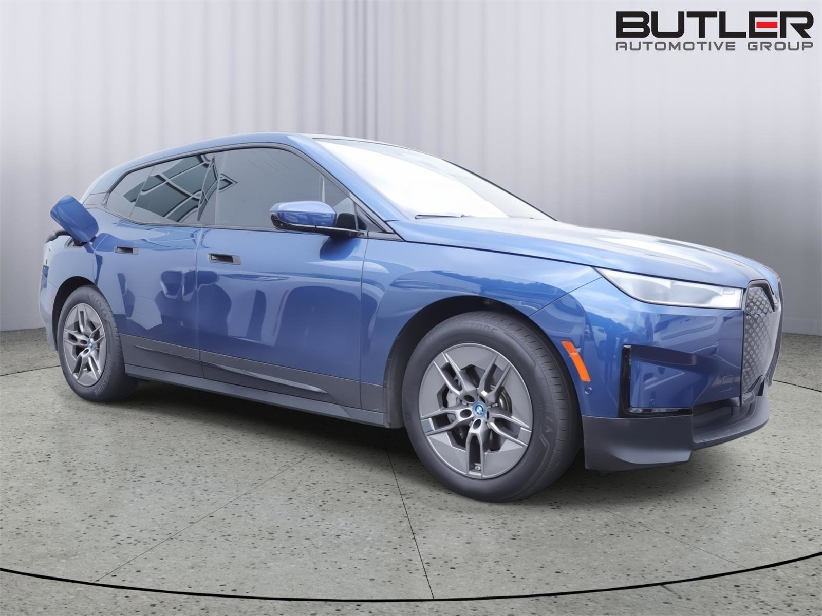 Certified 2023 BMW iX xDrive50 w/ Ultimate Package image 8