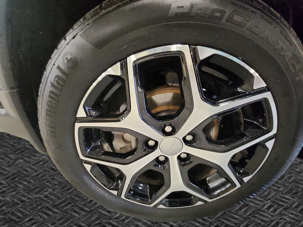Used 2019 Jeep Compass Latitude AWD/4WD image 12