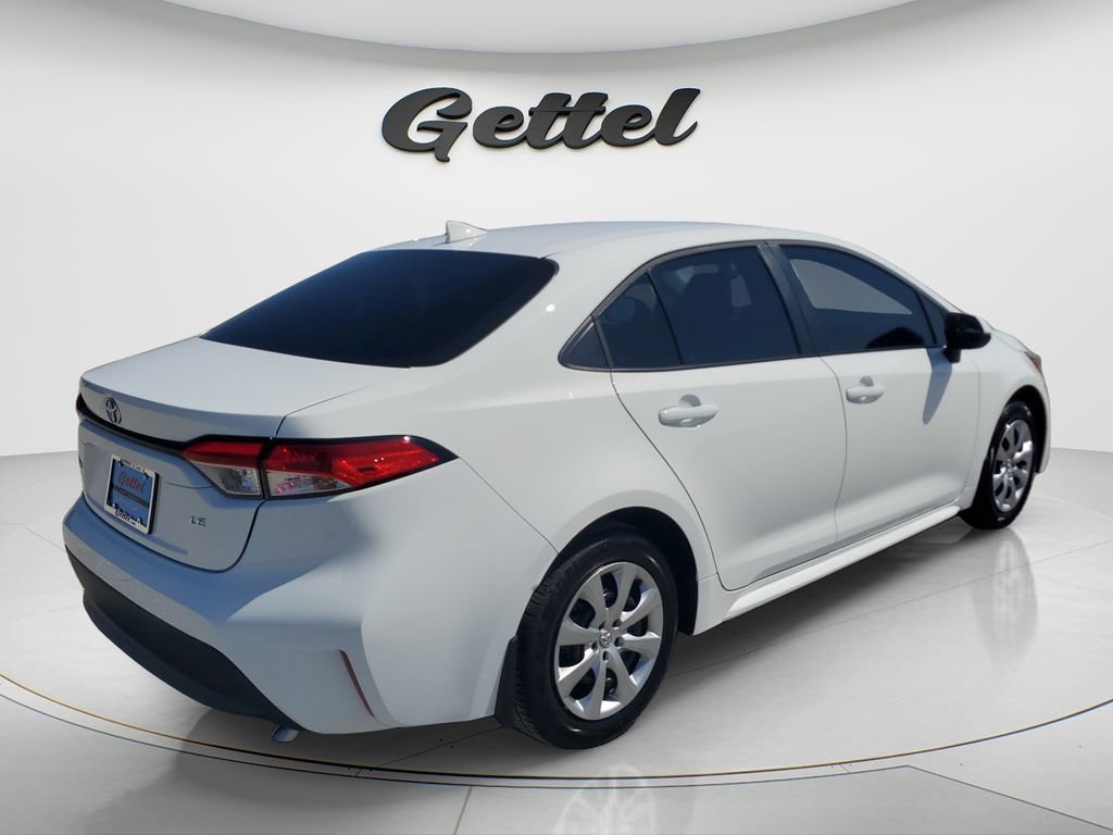Used 2026 Toyota Corolla LE FWD image 5