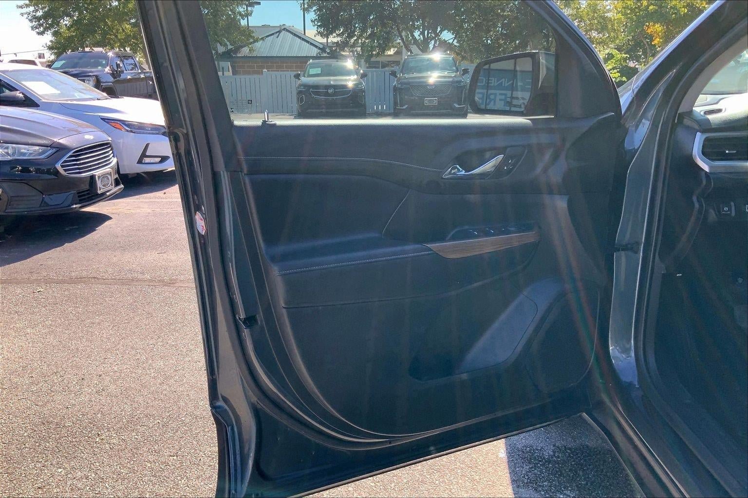Used 2019 GMC Acadia SLE w/ LPO, Floor Liner Package FWD image 22