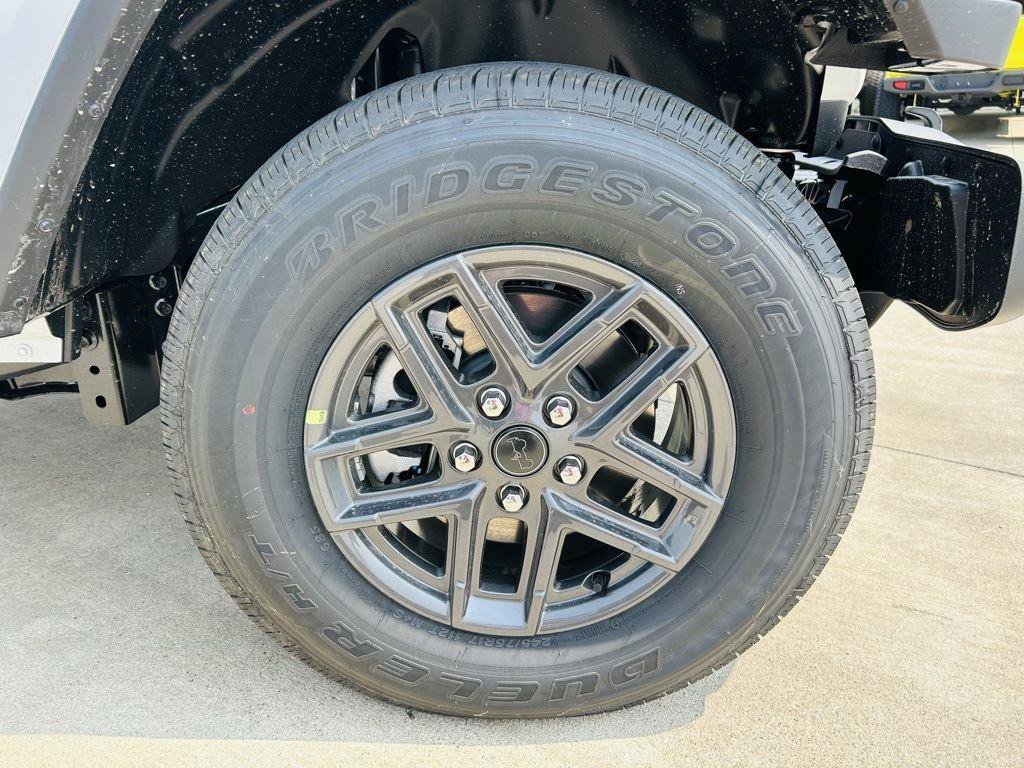 New 2025 Jeep Gladiator Sport image 39