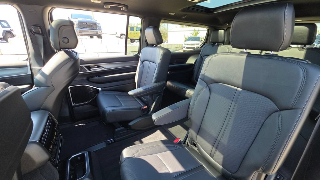 New 2026 Jeep Grand Wagoneer Limited w/ Premium Group II AWD/4WD image 20