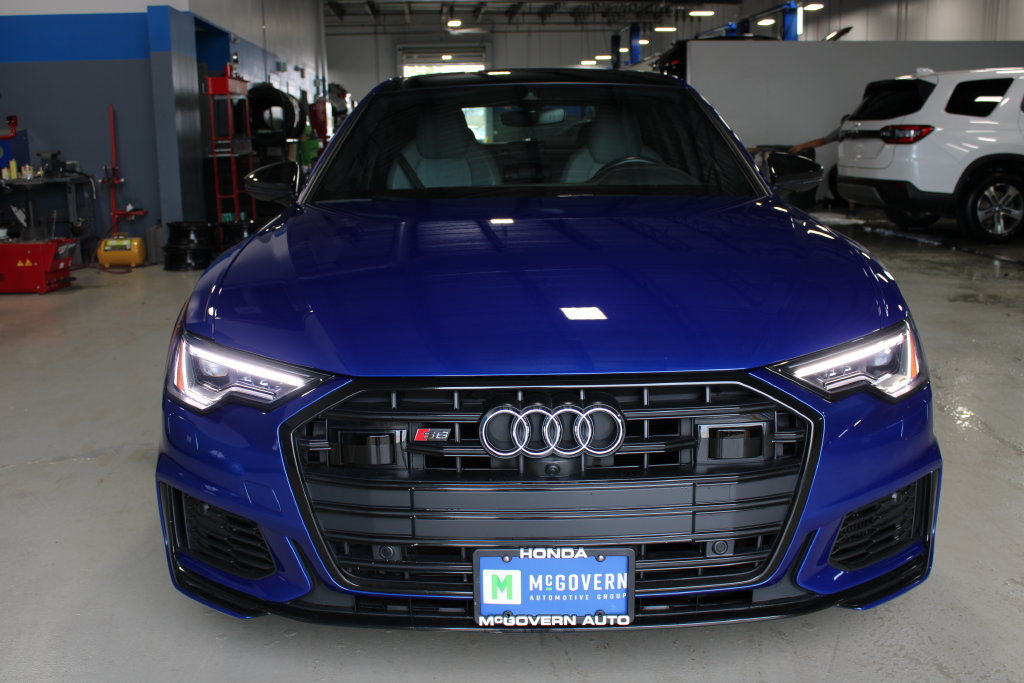 Used 2022 Audi S6 Premium Plus w/ S6 Executive Package AWD/4WD image 2