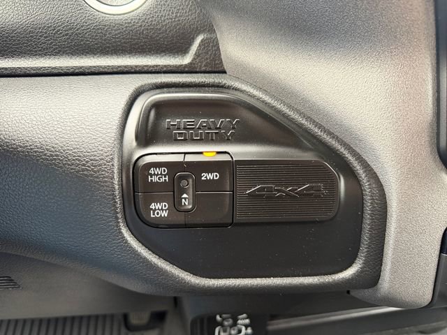 Used 2024 RAM 3500 Tradesman w/ Chrome Appearance Group AWD/4WD image 21