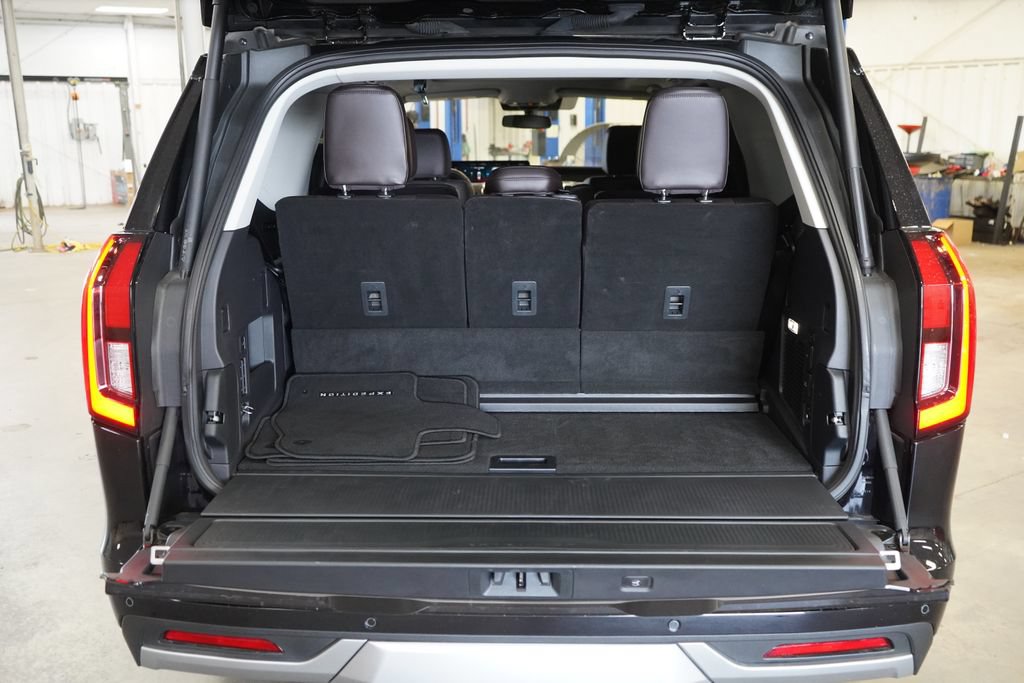 New 2025 Ford Expedition Platinum w/ Platinum Ultimate Package AWD/4WD image 25