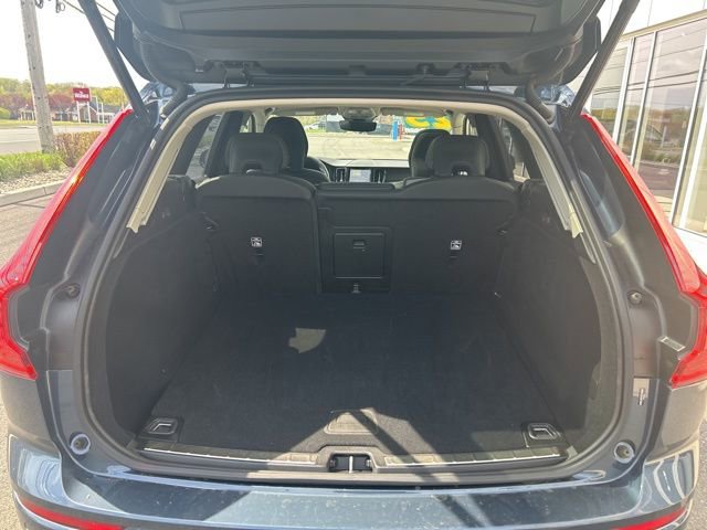Certified 2025 Volvo XC60 B5 Plus AWD/4WD image 11