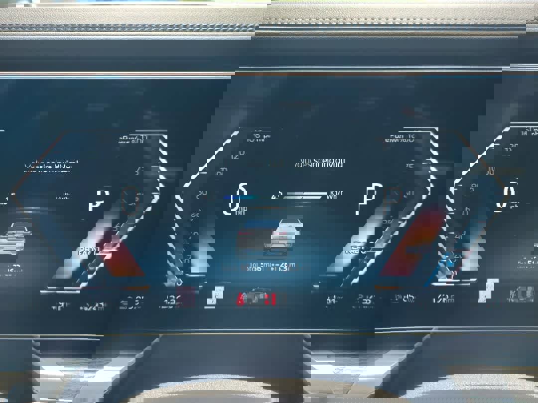 Used 2024 BMW i7 eDrive50 image 16